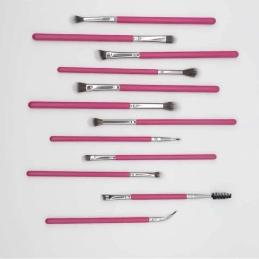 12-Piece Eye Makeup Brush Set – Blend, Shade & Define with Ease!